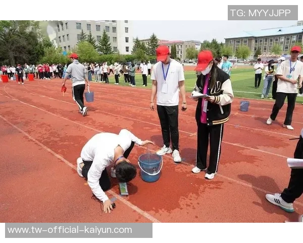 延边大学大学生足球队奋勇拼搏展现青春风采助力校园文化建设 延边大学大学生足球队奋勇拼搏展现青春风采助力校园文化建设
